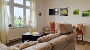 Télévision, chaîne hi-fi