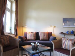 TV, DVD player, stereo - Vacation apartment Seeadler 7 - Villa Seeadler & Haus Waldblick (Kühlungsborn)