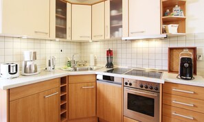 Unclassified image, 3 of 16, button - Comfortable vacation apartment with covered terrace and garden in Kühlungsborn - (Kühlungsborn)