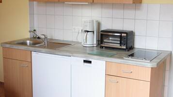 Kühlschrank, Ofen, Herdplatte, Geschirrspüler