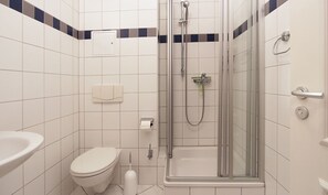Shower, towels