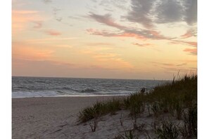 Beach nearby, sun-loungers, beach towels