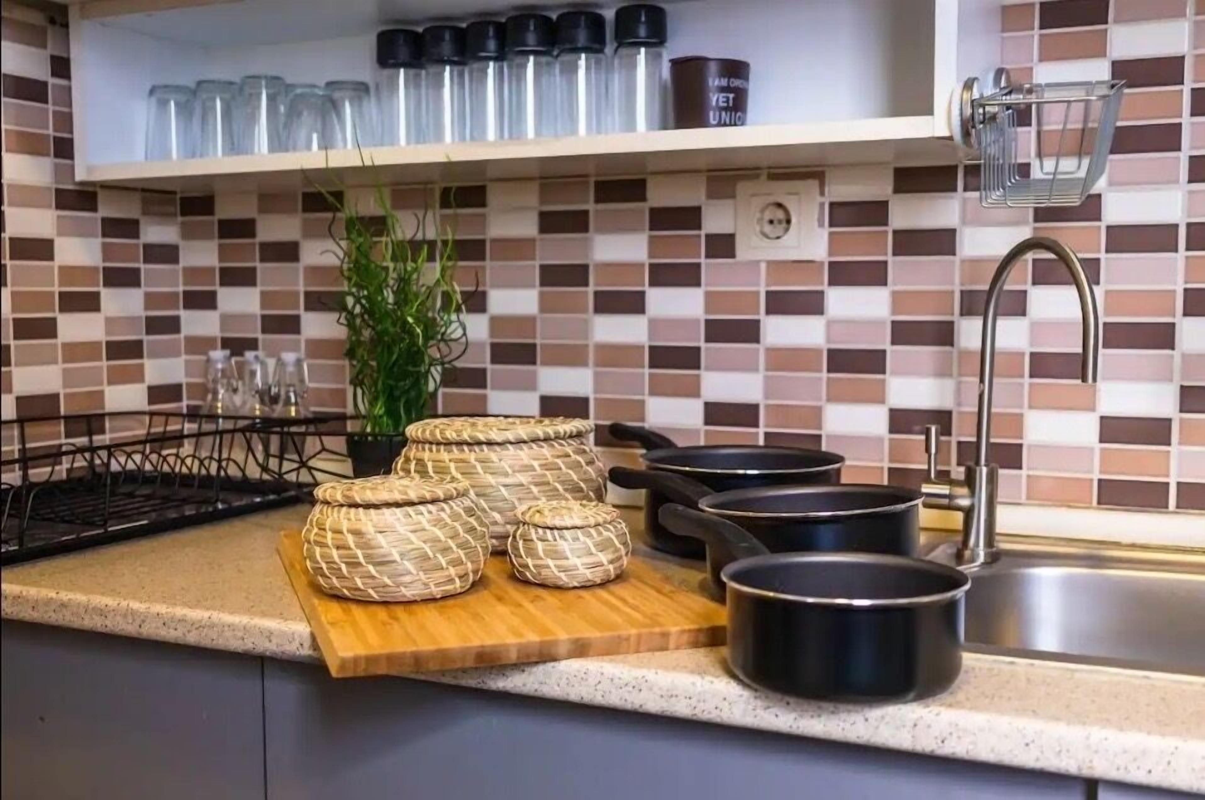 COMPLETELY NEW&FANTASTICALLY DESIGN DOWNTOWN HOME