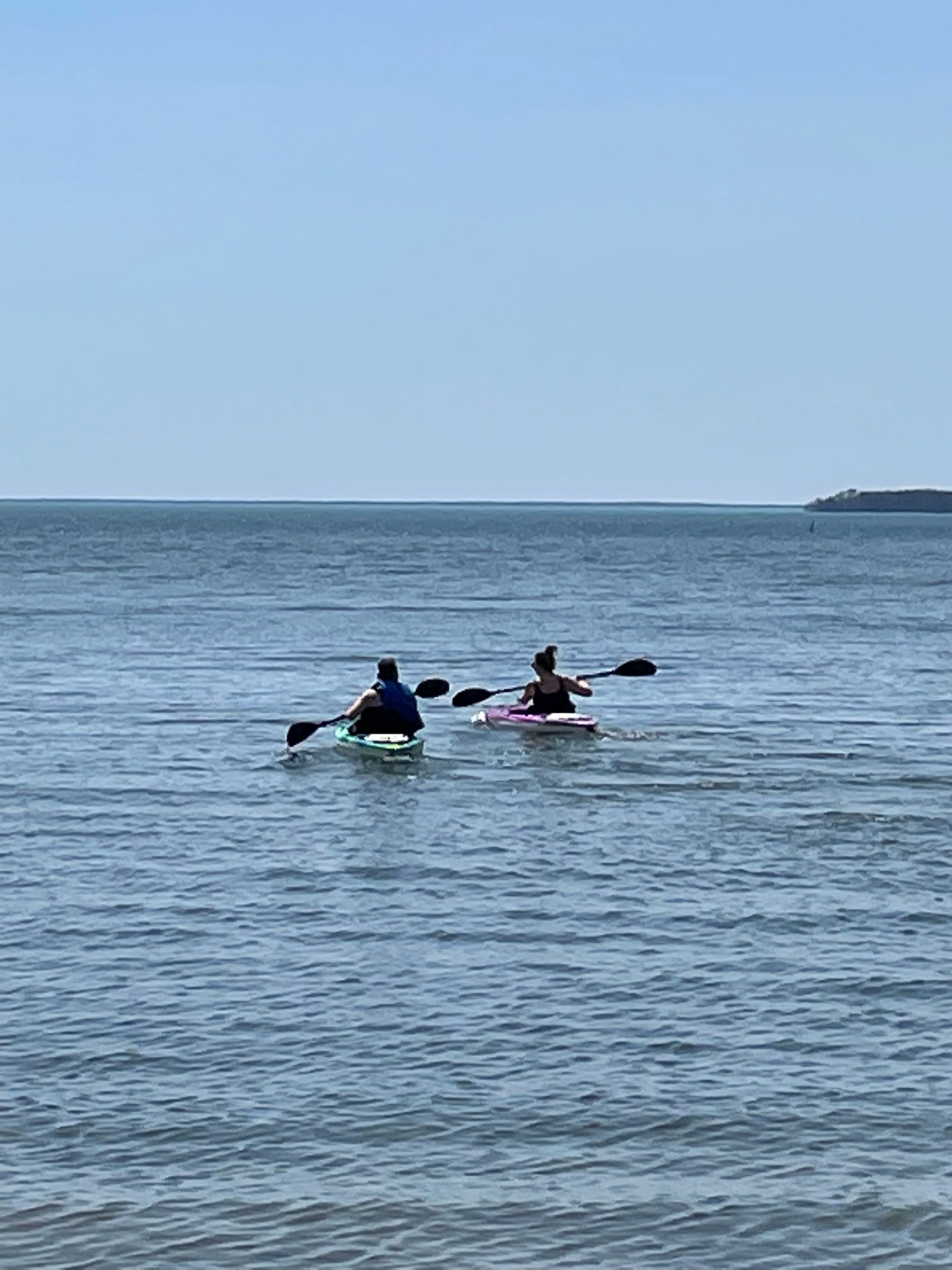 Swing Bridge Cottage -Private lake front with dock