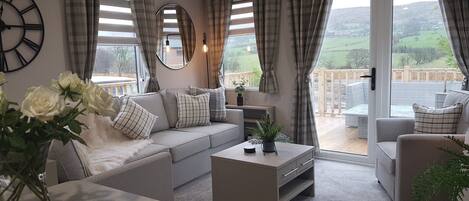 Tv, pejs, stereoanlæg