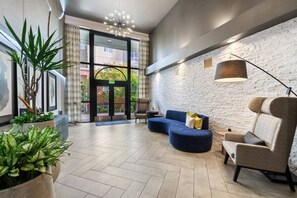 Interior - Trendy Bellevue 2BR w/ Pool, Spa & Gym, close to shopping, by Blueground (Seattle)