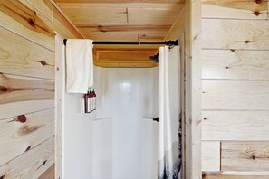 Towels - Rural Wood Cabin Surrounded by Trees with WiFi, W/D, & Gorgeous Deck (Florissant)