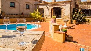 Unclassified image, 4 of 27, button - Villa Violeta spacious townhouse with private swimming pool. (Castell-Platja d'Aro)