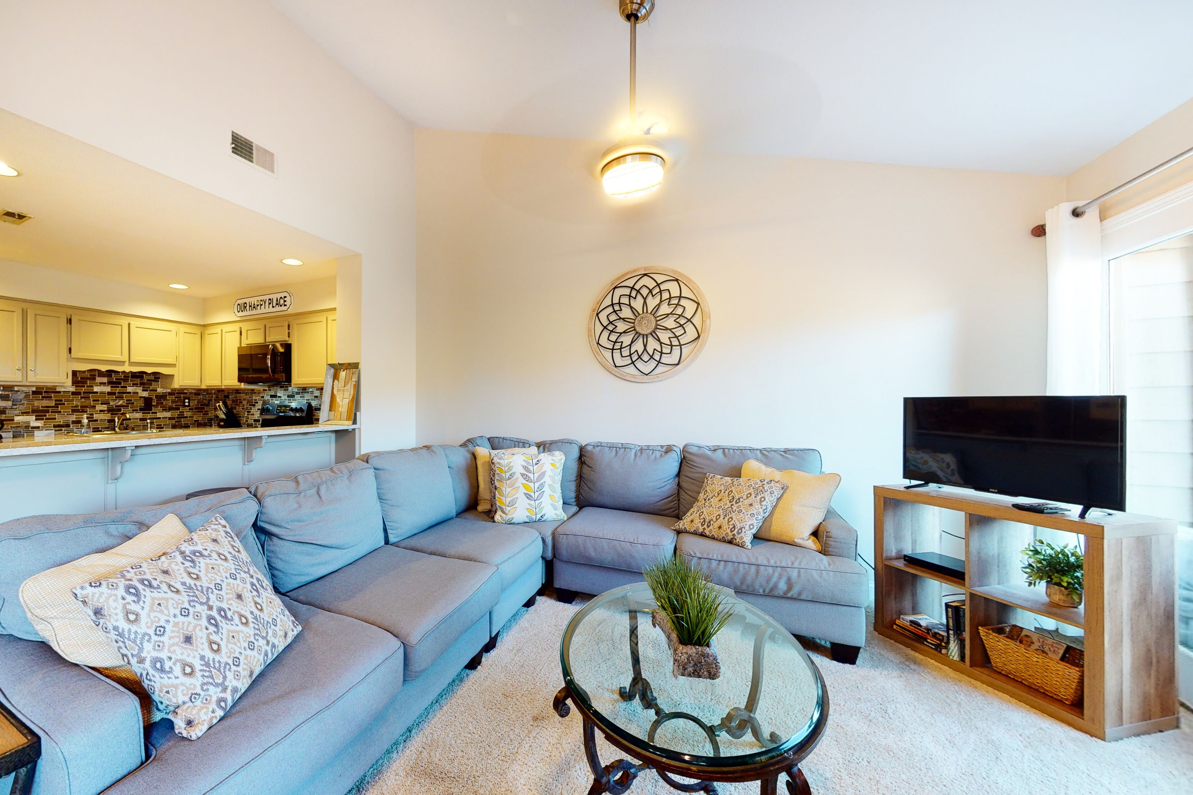 Tranquil home near the lake with two furnished decks, fast WiFi, and fireplace