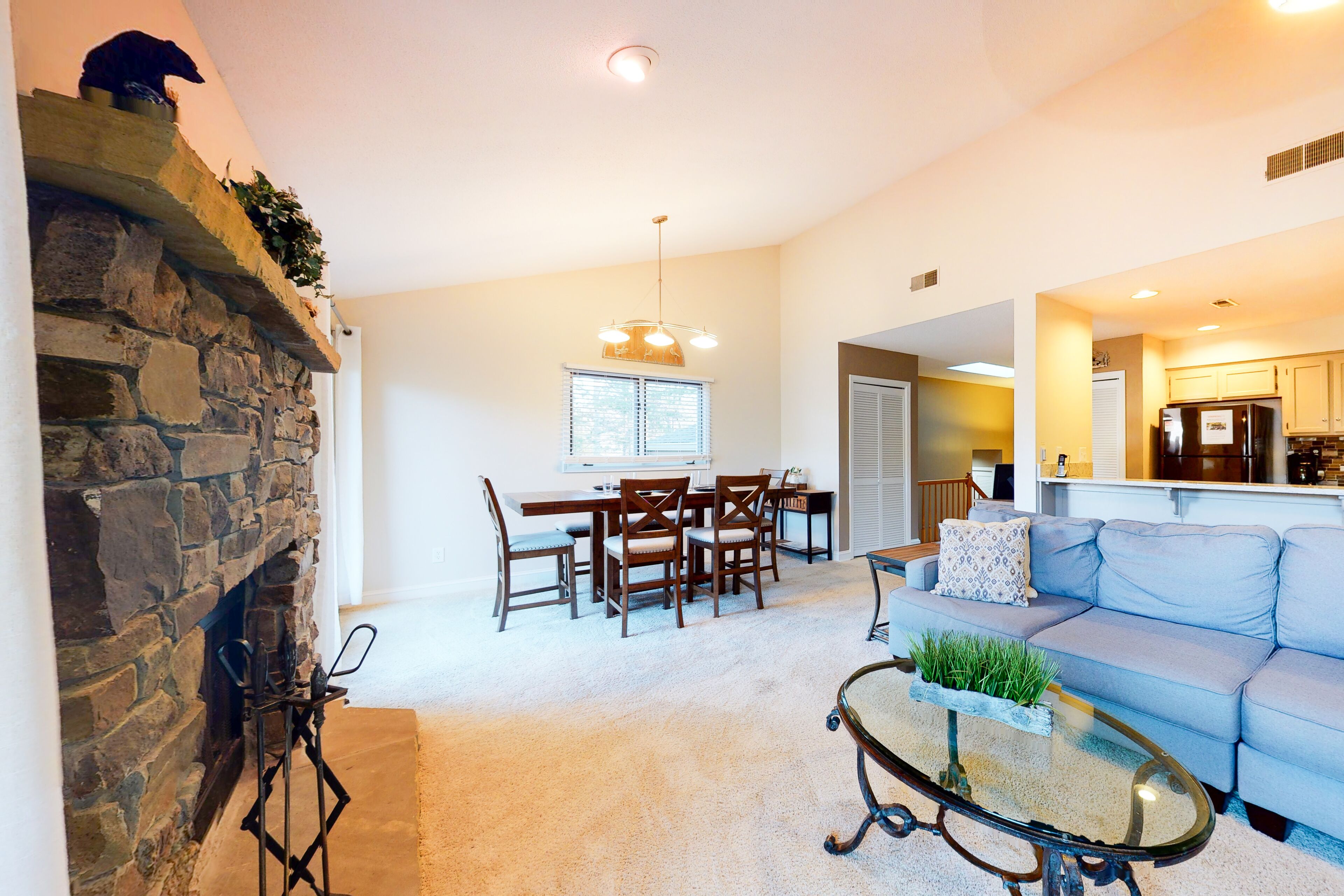 Tranquil home near the lake with two furnished decks, fast WiFi, and fireplace