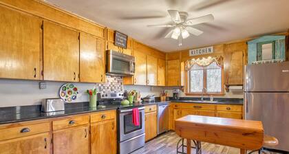 Breathtaking mountain home with amazing views, firepit, & central AC - 2 dogs OK