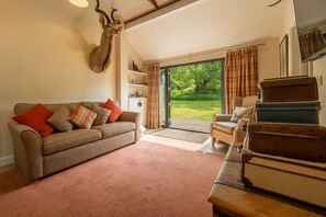 TV - The Lodge, Wherstead (Wherstead)