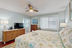 2 bedrooms, iron/ironing board, Internet, bed sheets