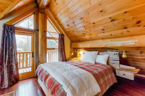 5 bedrooms, desk, iron/ironing board, internet - Expansive Getaway with Mountain Views, Hot Tub, Home Theater & Game Room (Carrabassett Valley)