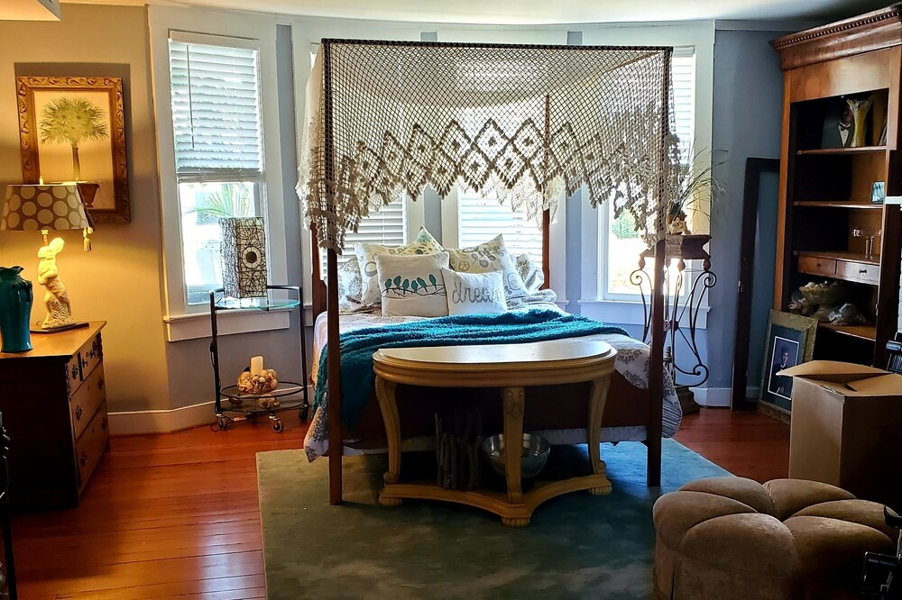 Romantic River apartment