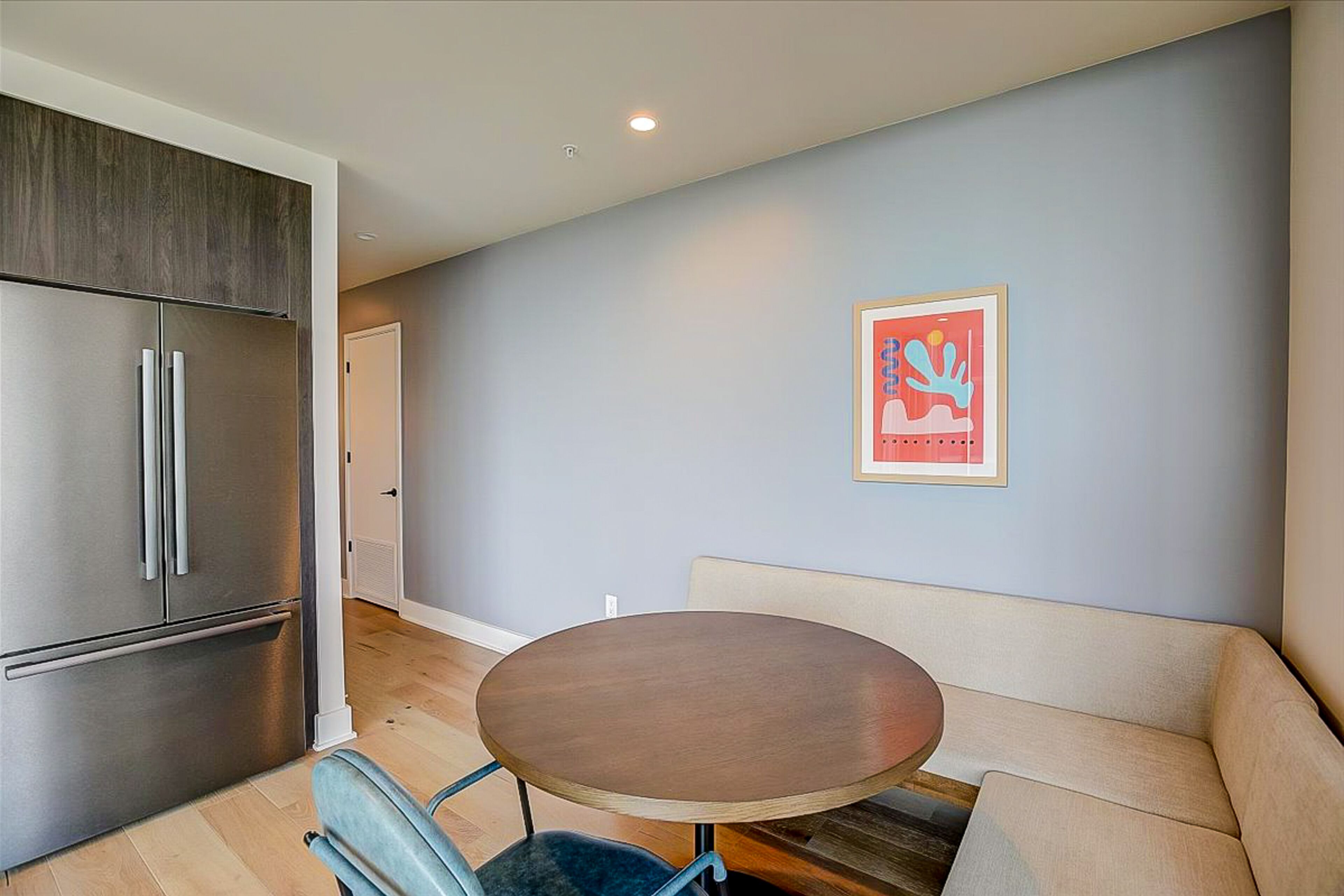 Brand new condo with pool, gym, fast WiFi, central AC, & private washer/dryer