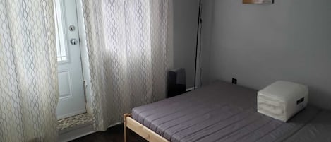 Desk, iron/ironing board, free WiFi, bed sheets