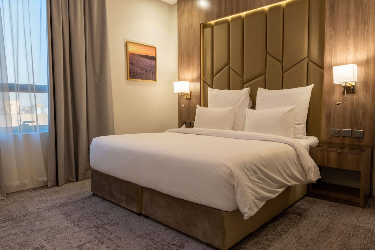 1 bedroom, Egyptian cotton sheets, premium bedding, free WiFi