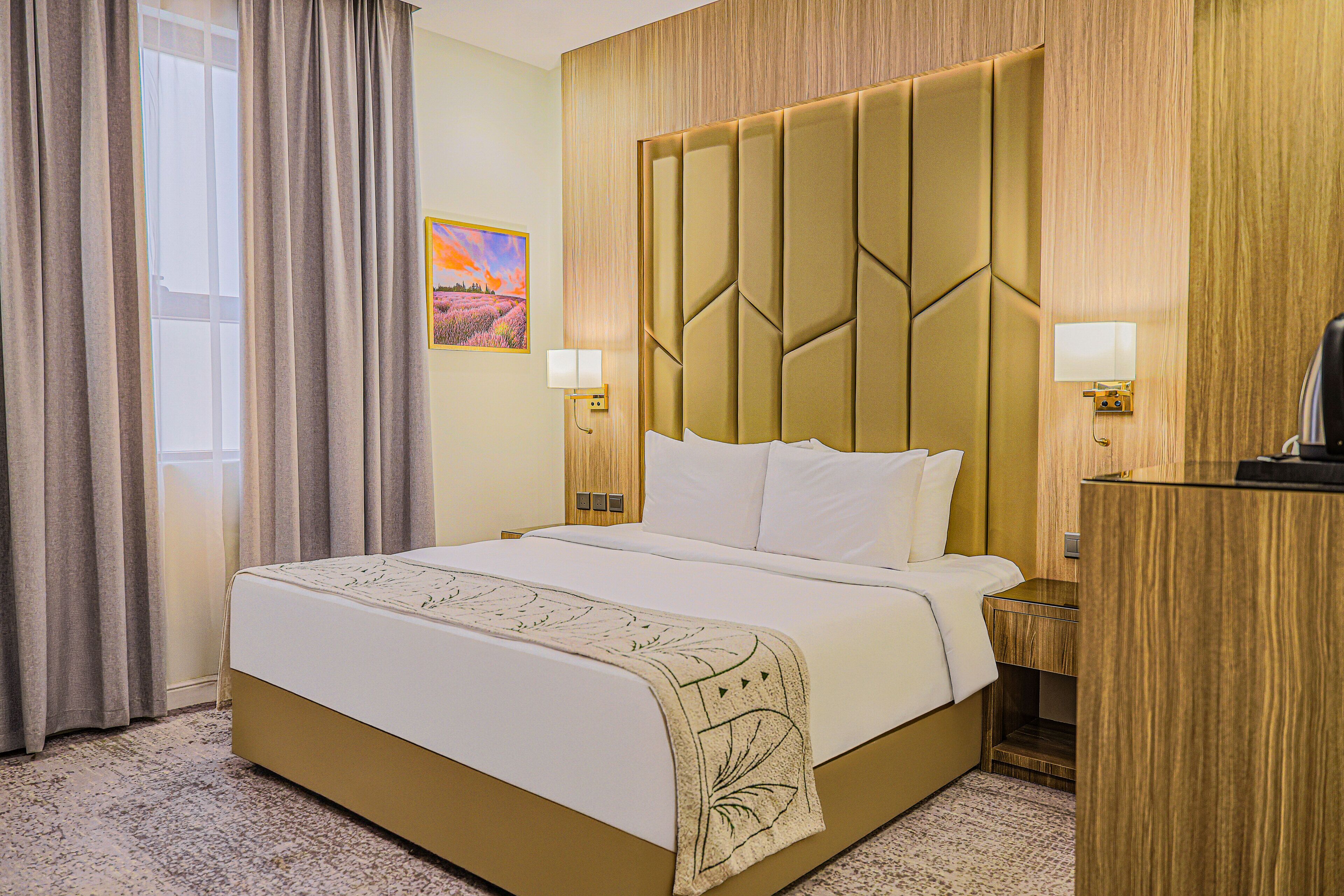 Egyptian cotton sheets, premium bedding, free WiFi, bed sheets