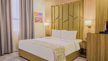 Egyptian cotton sheets, premium bedding, free WiFi, bed sheets