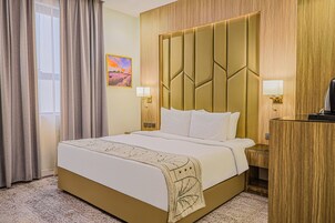 Egyptian cotton sheets, premium bedding, free WiFi, bed sheets