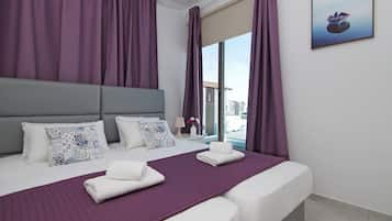 4 bedrooms, iron/ironing board, internet, bed sheets