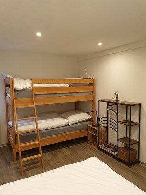 1 bedroom, travel cot, free WiFi, bed sheets