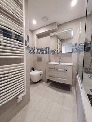 Bathtub