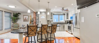 🔥NEW ⭐️BEST TODAY⭐️ 4 Bedroom up to 8 people Home Close to WEM!