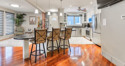 🔥NEW ⭐️BEST TODAY⭐️ 4 Bedroom up to 8 people Home Close to WEM!