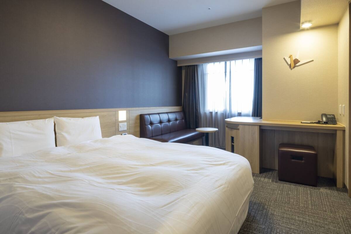 basic queen room, non smoking | desk, soundproofing, free wifi, bed sheets