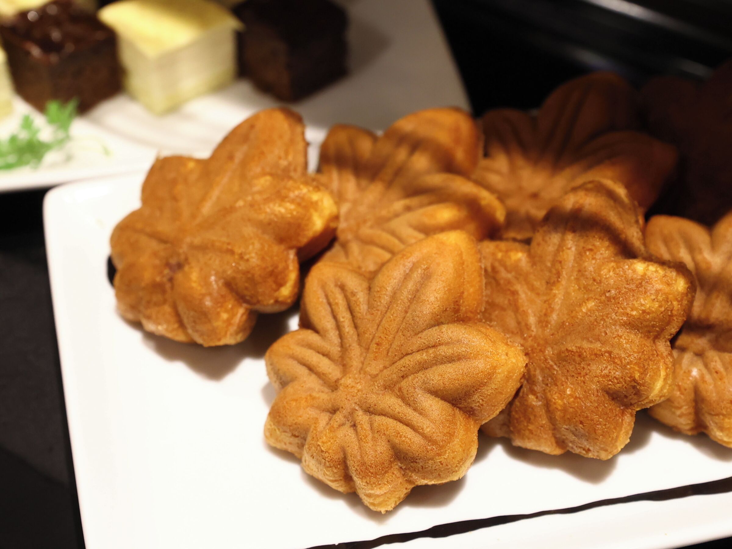 daily buffet breakfast (jpy 2500 per person)