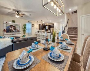 Dining - SPECIAL WINTER REDUCTIONS/CHAMPIONS GATE RESORT - 9 Bed , 5 bath (Davenport)