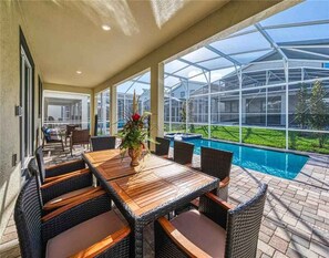Dining - SPECIAL WINTER REDUCTIONS/CHAMPIONS GATE RESORT - 9 Bed , 5 bath (Davenport)