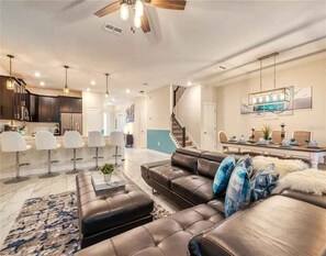 Smart TV - SPECIAL WINTER REDUCTIONS/CHAMPIONS GATE RESORT - 9 Bed , 5 bath (Davenport)