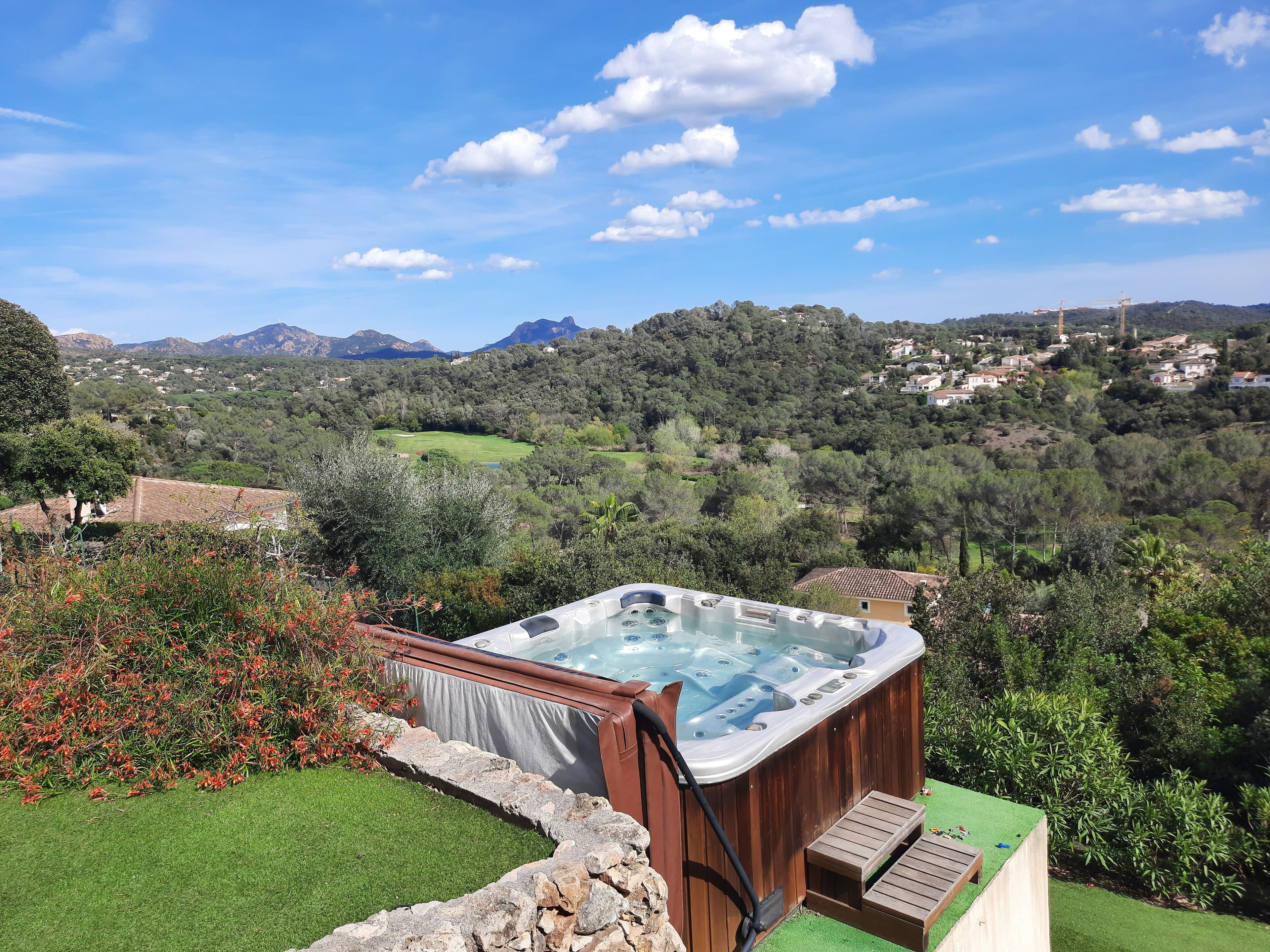 Bain à remous extérieur