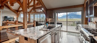 First Class Views!  Granite Peaks--
