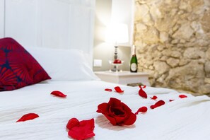 1 bedroom, free WiFi, bed sheets - Maison Garibaldi - Camera Matrimoniale n.3 (Cagliari)