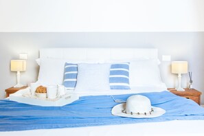 1 bedroom, free WiFi, bed sheets - Maison Garibaldi - Camera Matrimoniale n.1 (Cagliari)