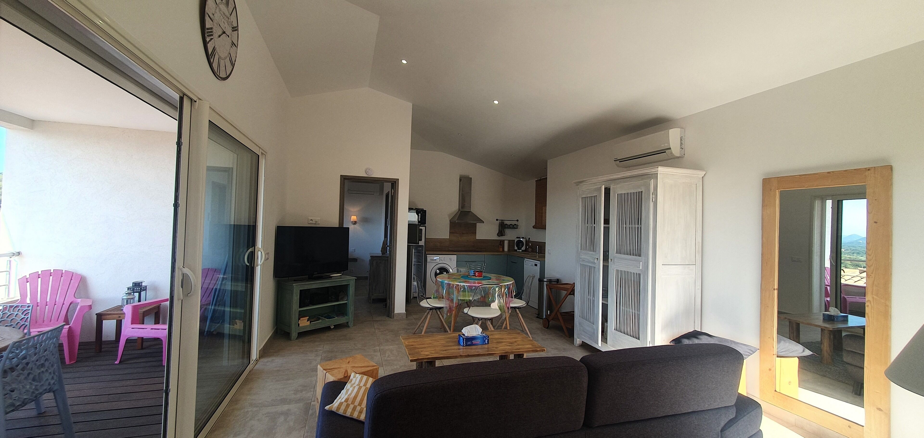 INDEPENDENT VILLA 3 * VERY NICE SEA VIEW, SWIMMING POOL