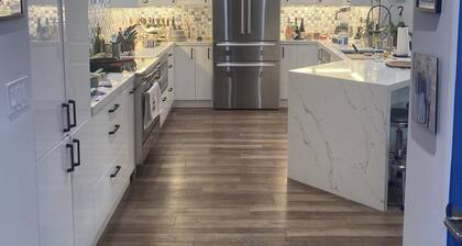 Mediterranean Meets Modern sleeps 2-5 near Santana Row, Mountain & Hiking Trails