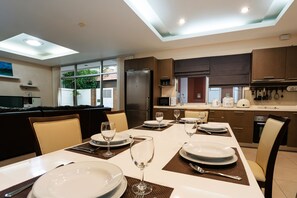 Familienvilla | Esszimmer