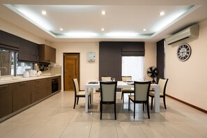 Family Villa | Living area
