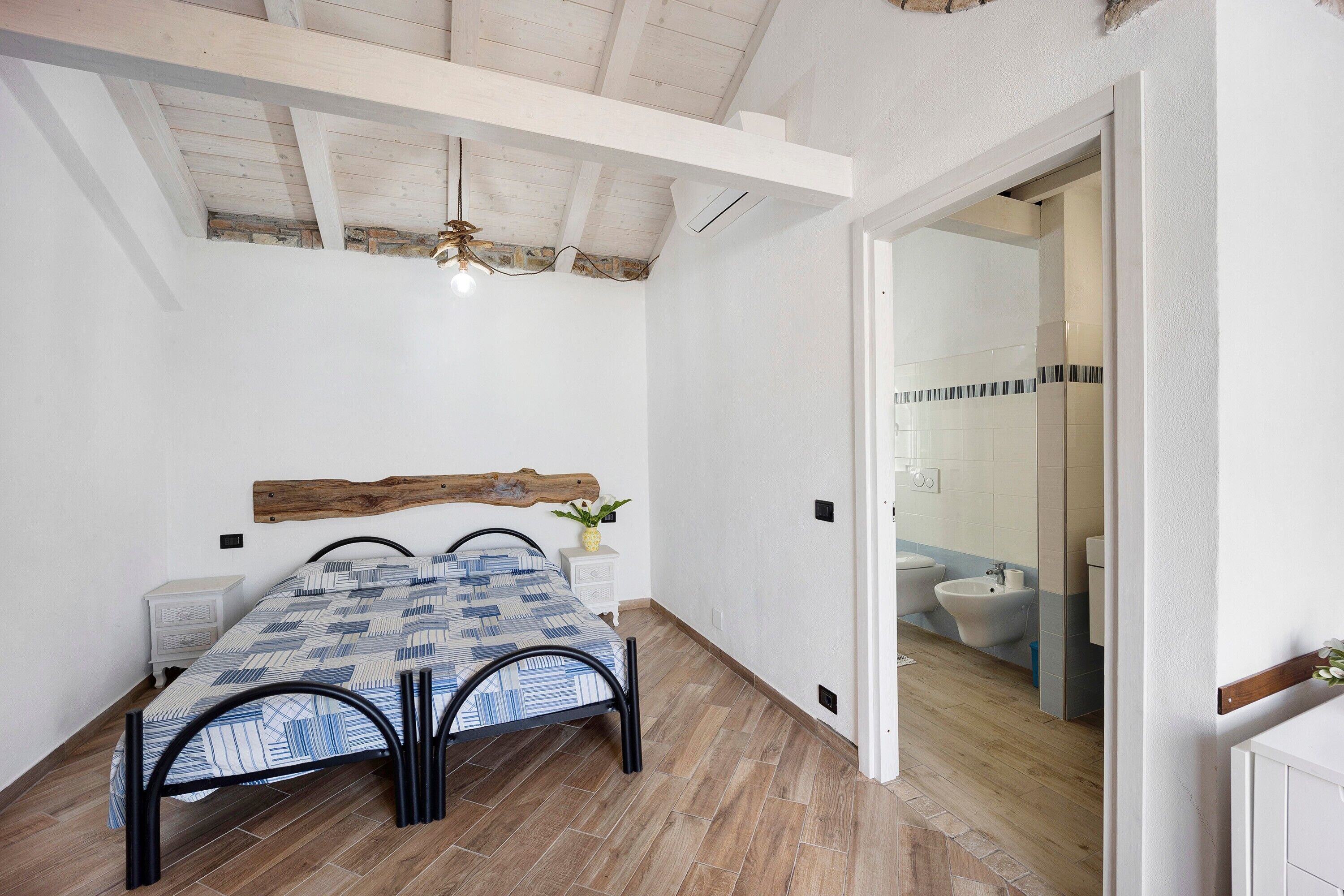 1 bedroom, iron/ironing board, bed sheets