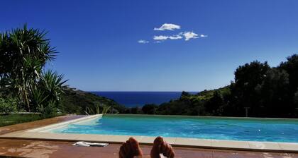 Holiday Home 'Pelagos' with Sea View, Shared Pool & A/C