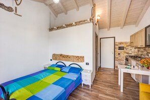 1 bedroom, iron/ironing board, WiFi, bed sheets