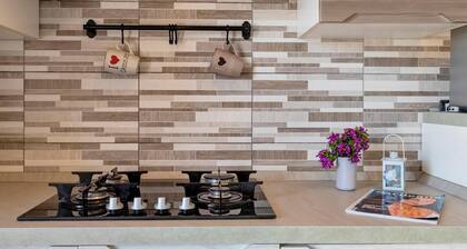 Holiday Home 'Villetta I Pitosfori' with Terrace, Garden & Wi-Fi