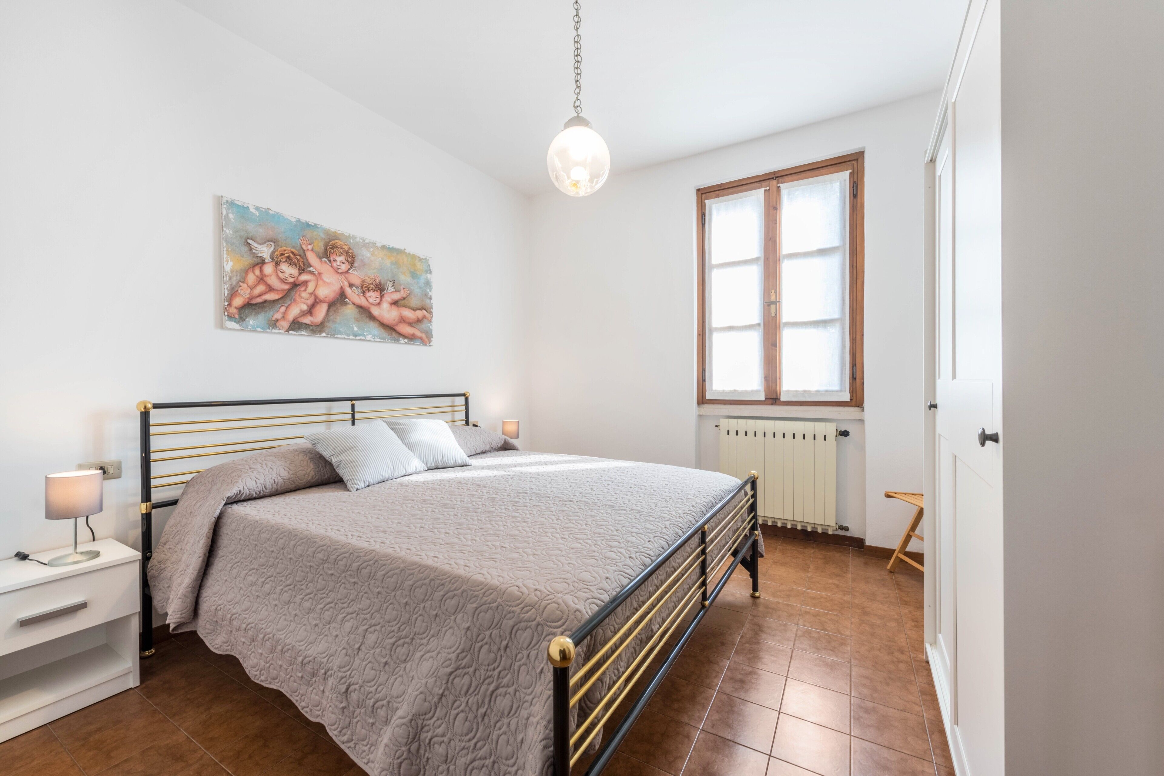 3 bedrooms, iron/ironing board, free WiFi