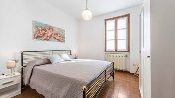 3 chambres, fer et planche à repasser, Wi-Fi gratuit