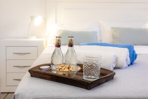 5 bedrooms, iron/ironing board, free WiFi, bed sheets - Holiday Home 'Costa den Blau' close to the Beach with Balcony, Terrace & Wi-Fi (Porto Cristo)